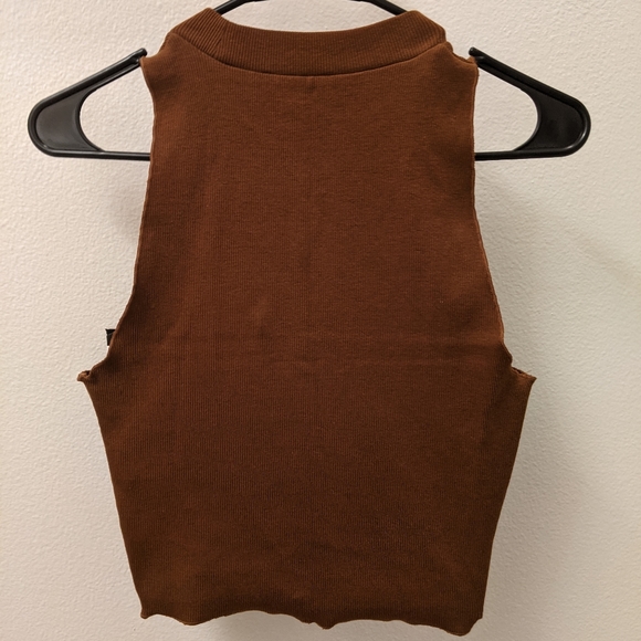 ZARA Mock Neck Crop Top - Picture 2 of 3